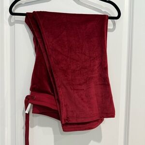 LuLaRoe Wine Cozy Crystal Capris NEW